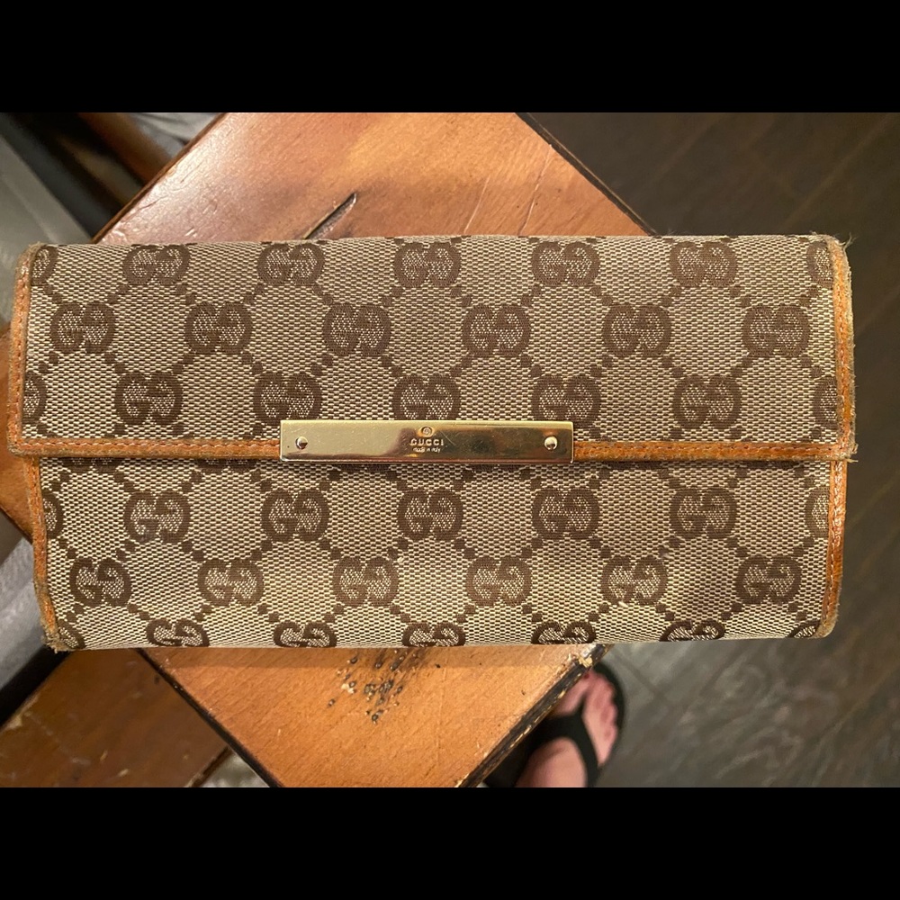 Gucci wallet
